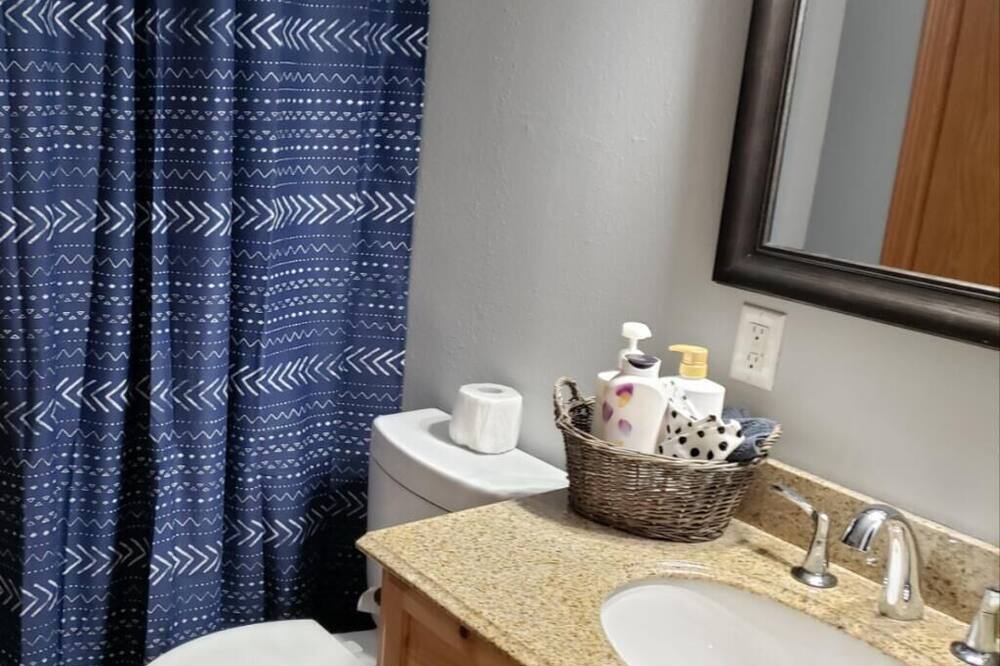 Photo of Bathroom in Elysian