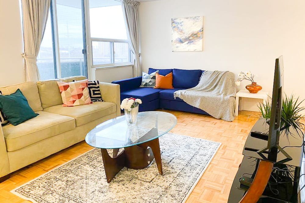 Photo of Livingroom in Flemingdon Park