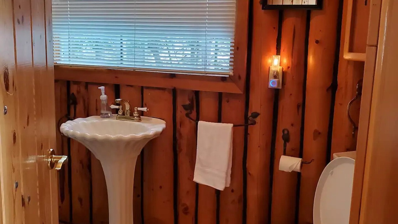 Photo of Bathroom in Algoma District