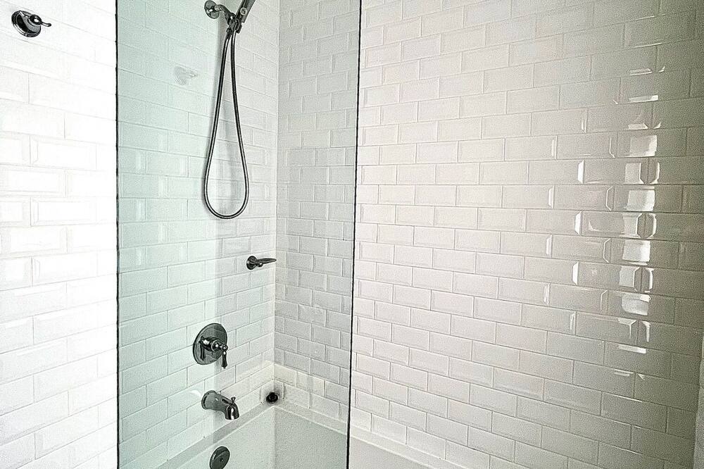 Photo of Bathroom in Forest Hill South