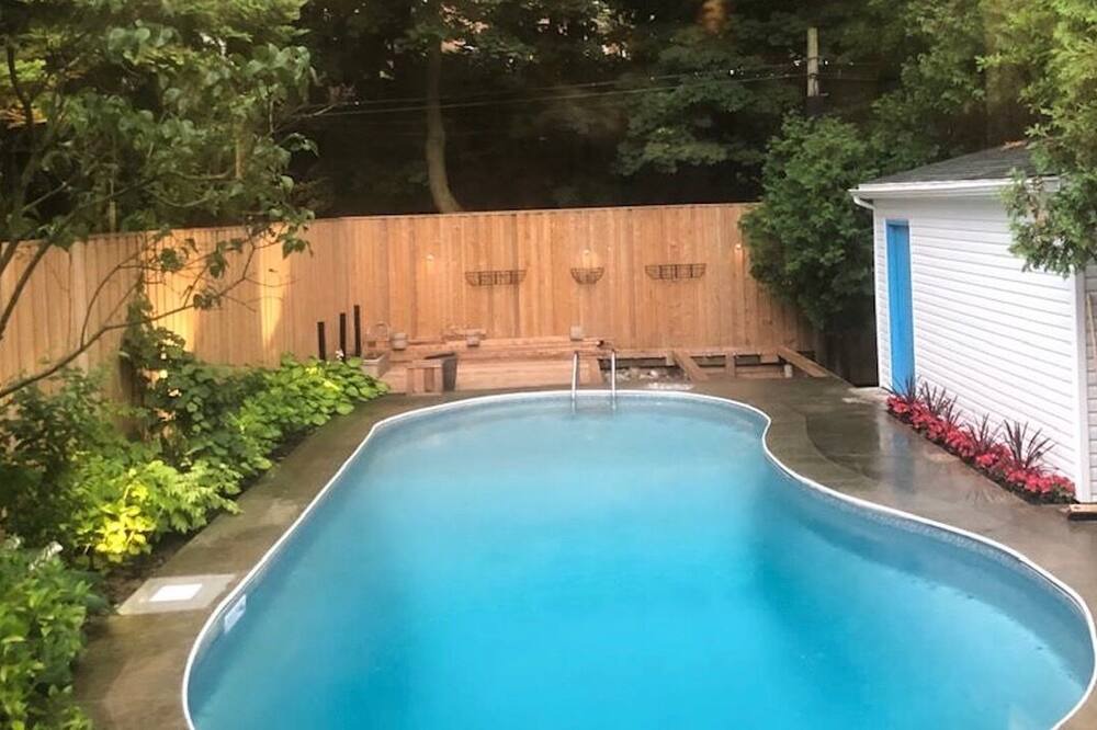 Photo of Outdoor in Forest Hill South