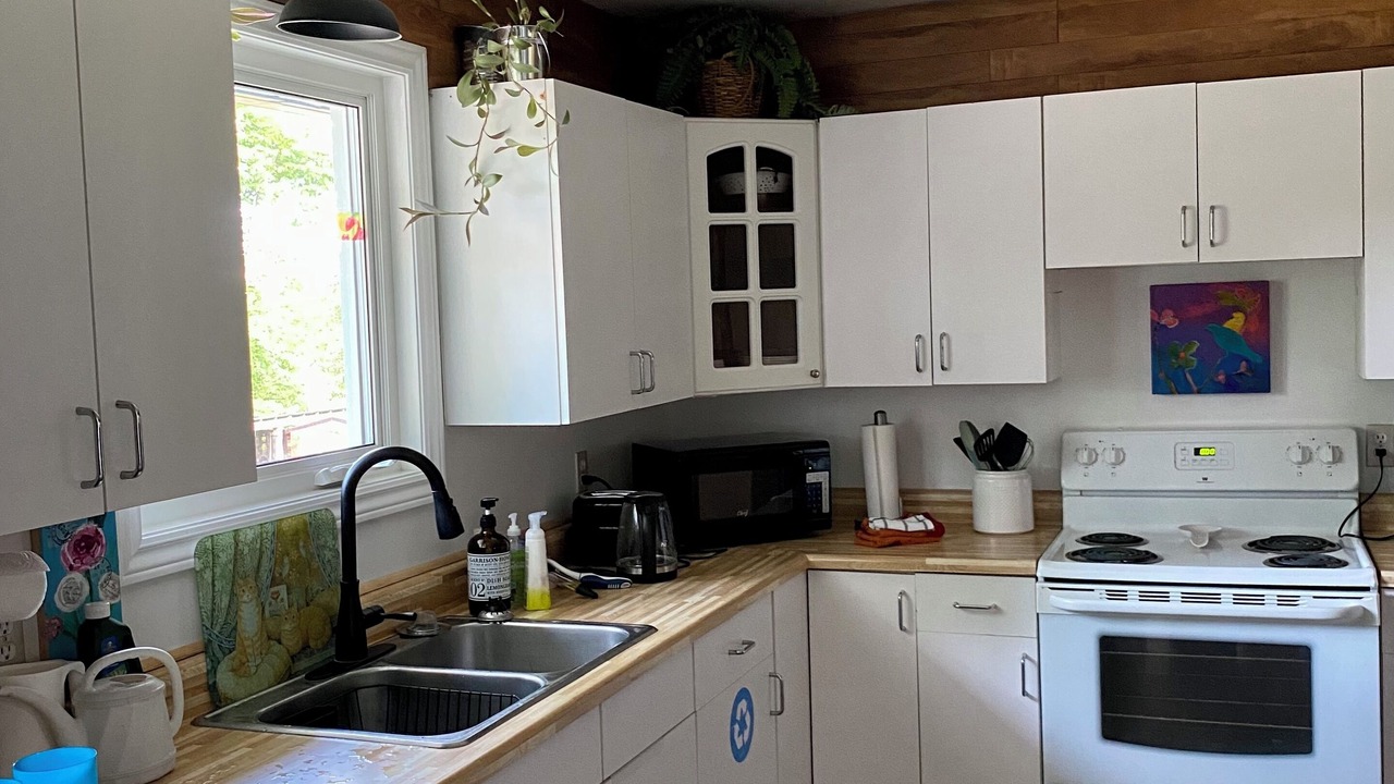 Photo of Kitchen in North Algona Wilberforce