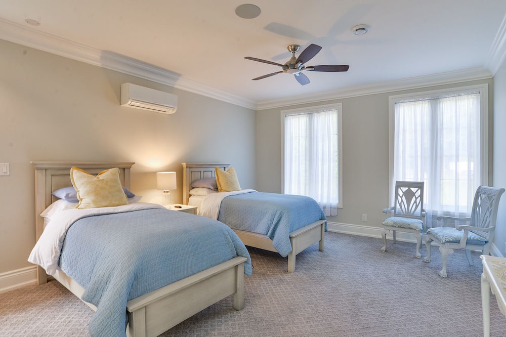 Photo of Bedroom in Rosseau