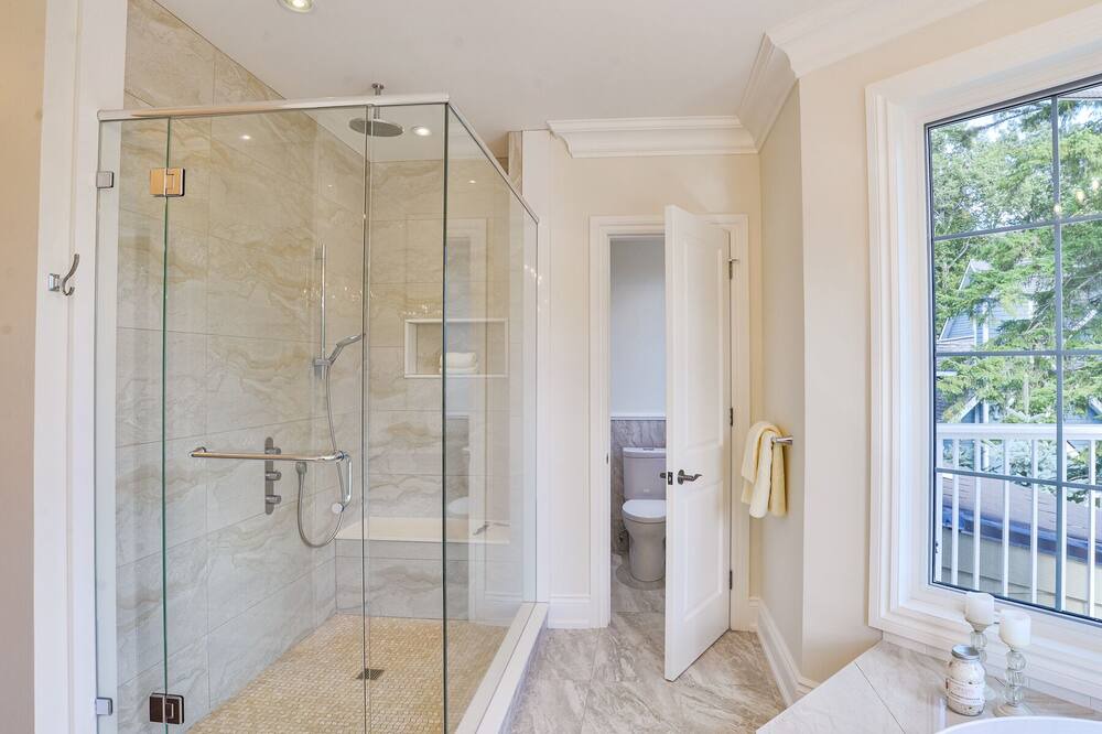 Photo of Bathroom in Rosseau