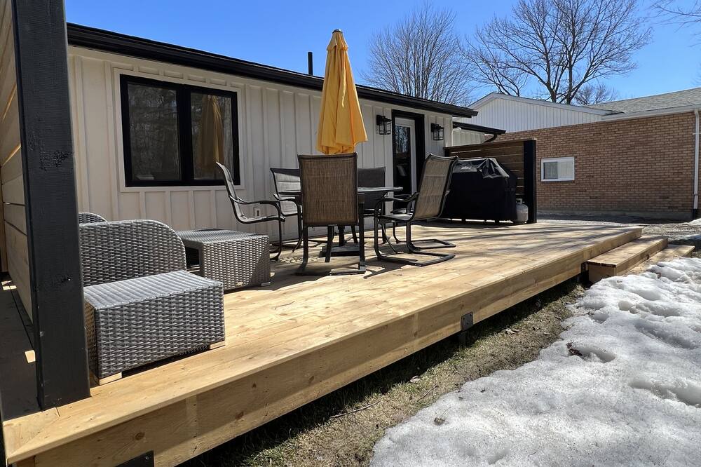 Photo of Patio Balcony in Cumberland Beach