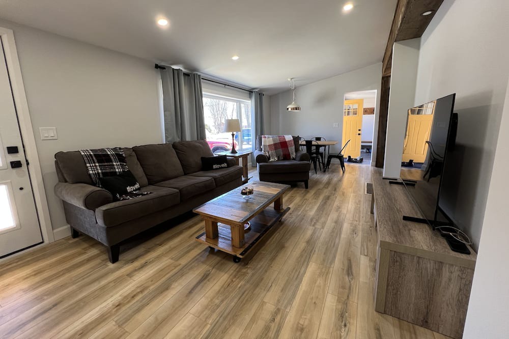 Photo of Livingroom in Cumberland Beach