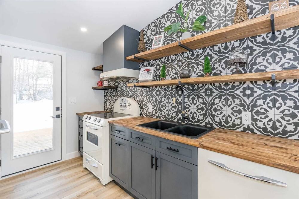 Photo of Kitchen in Cumberland Beach