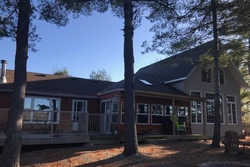 Photo of Outdoor in Arden