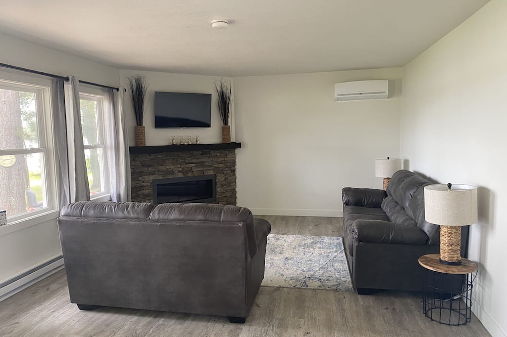 Photo of Livingroom in McGregor