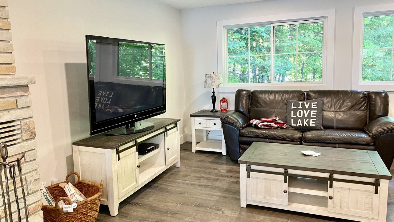 Photo of Livingroom in Muskoka Lakes