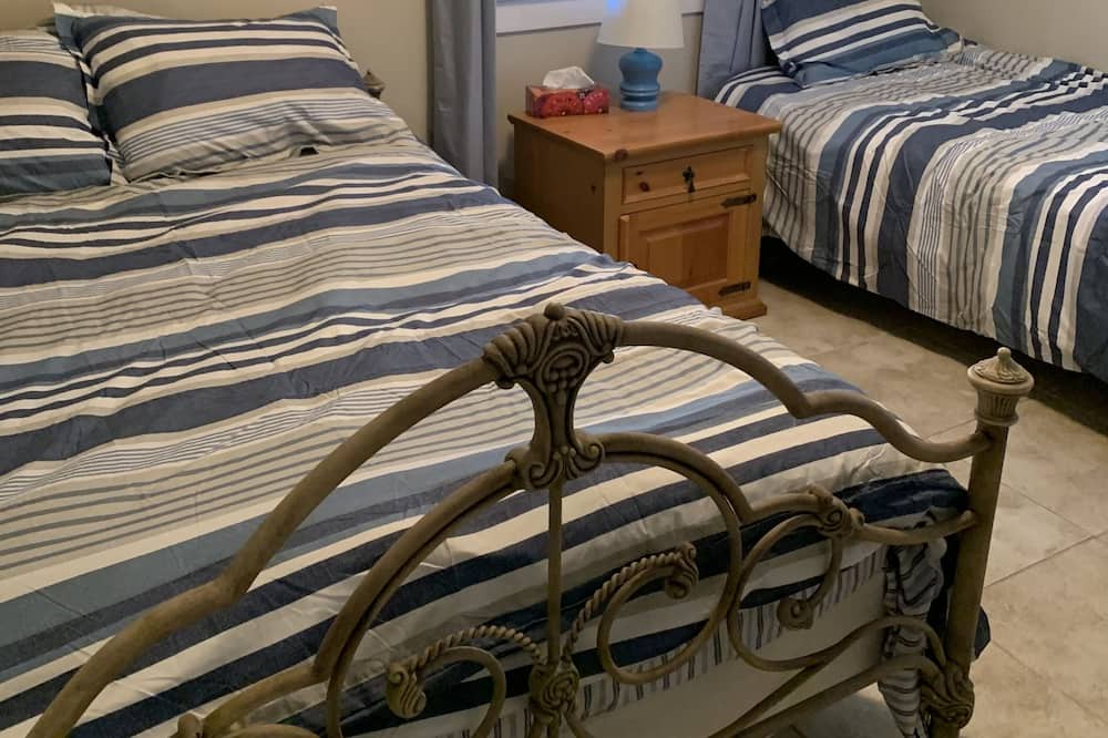 Photo of Bedroom in Dysart et al