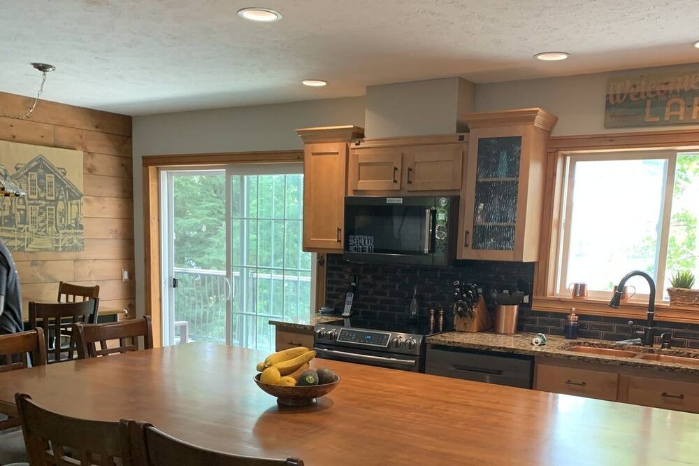 Photo of Kitchen in Dysart et al