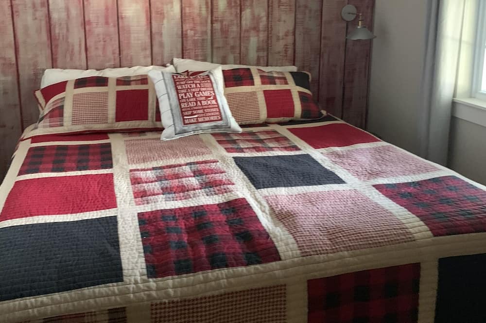 Photo of Bedroom in Dysart et al