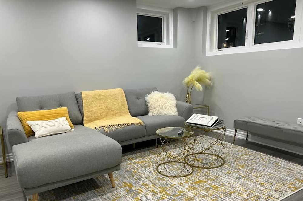 Photo of Livingroom in York Regional Municipality