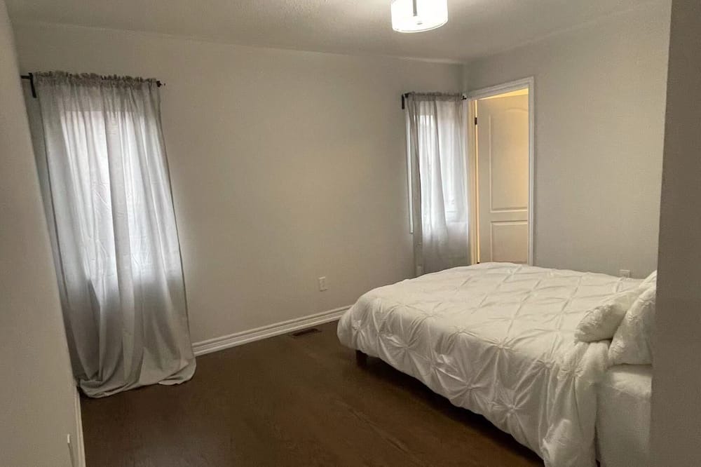 Photo of Bedroom in York Regional Municipality