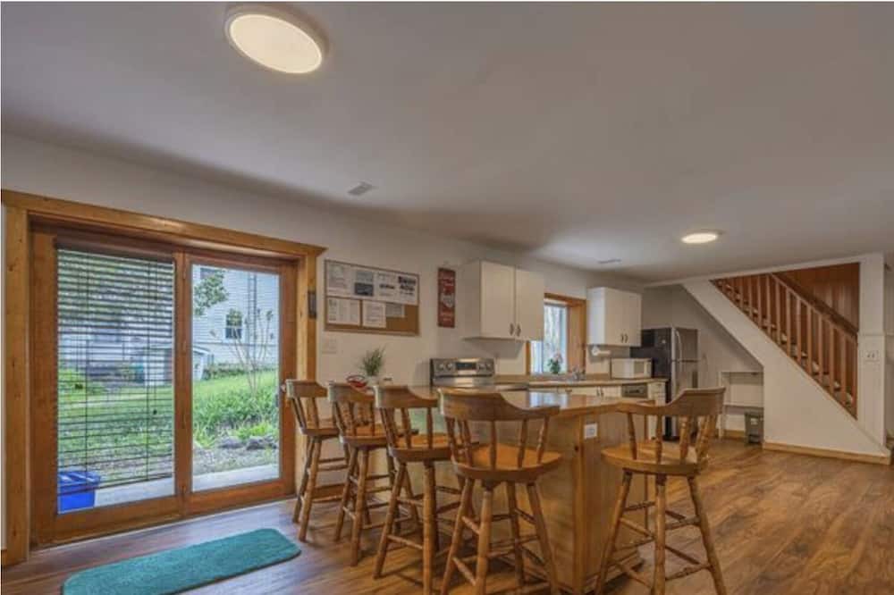 Photo of Kitchen in Central Frontenac