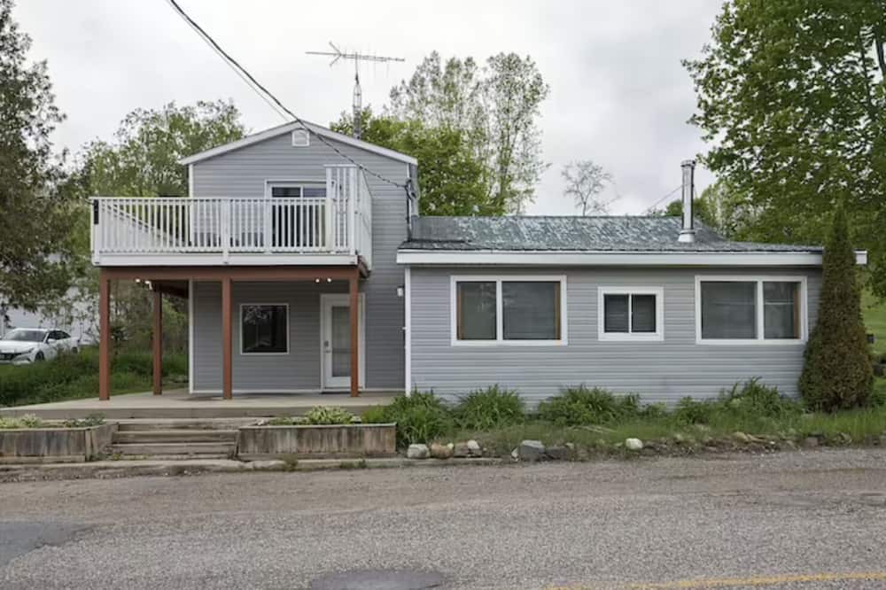 Photo of Outdoor in Central Frontenac