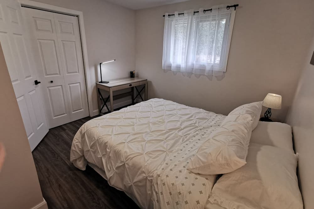 Photo of Bedroom in Paisley