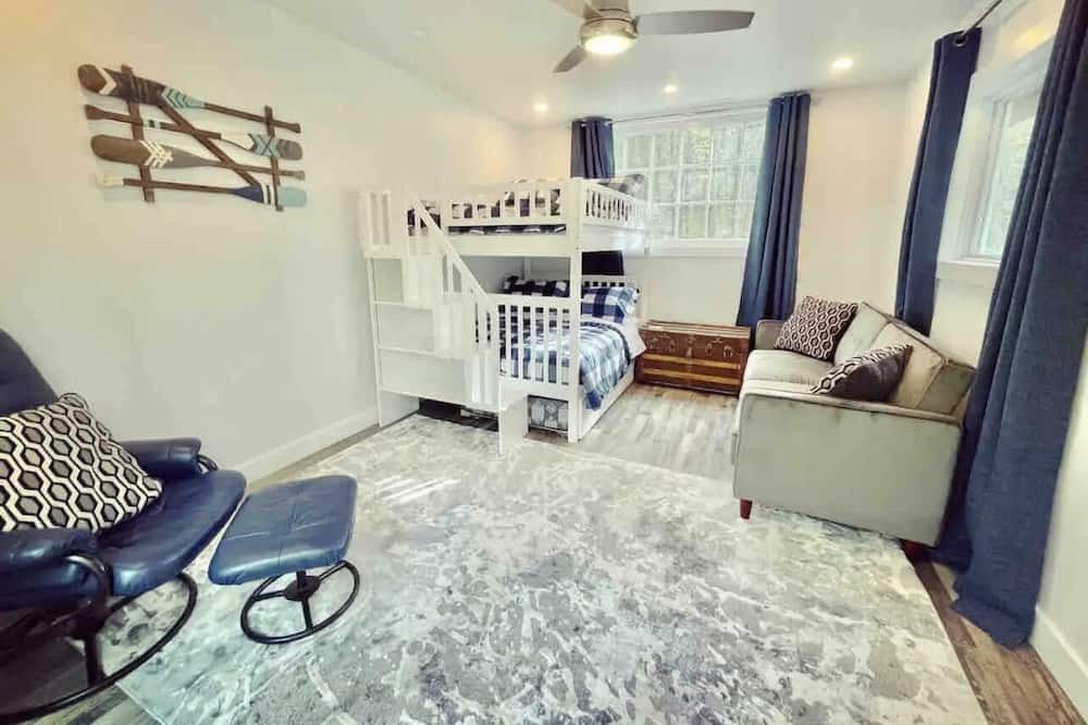 Photo of Livingroom in Arden
