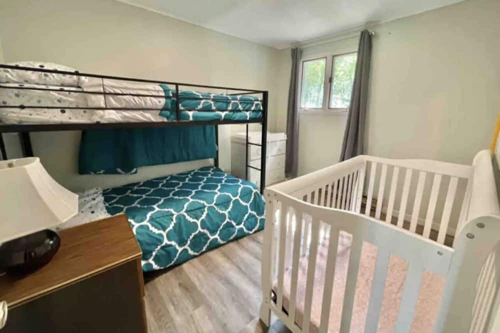Photo of Bedroom in Arden