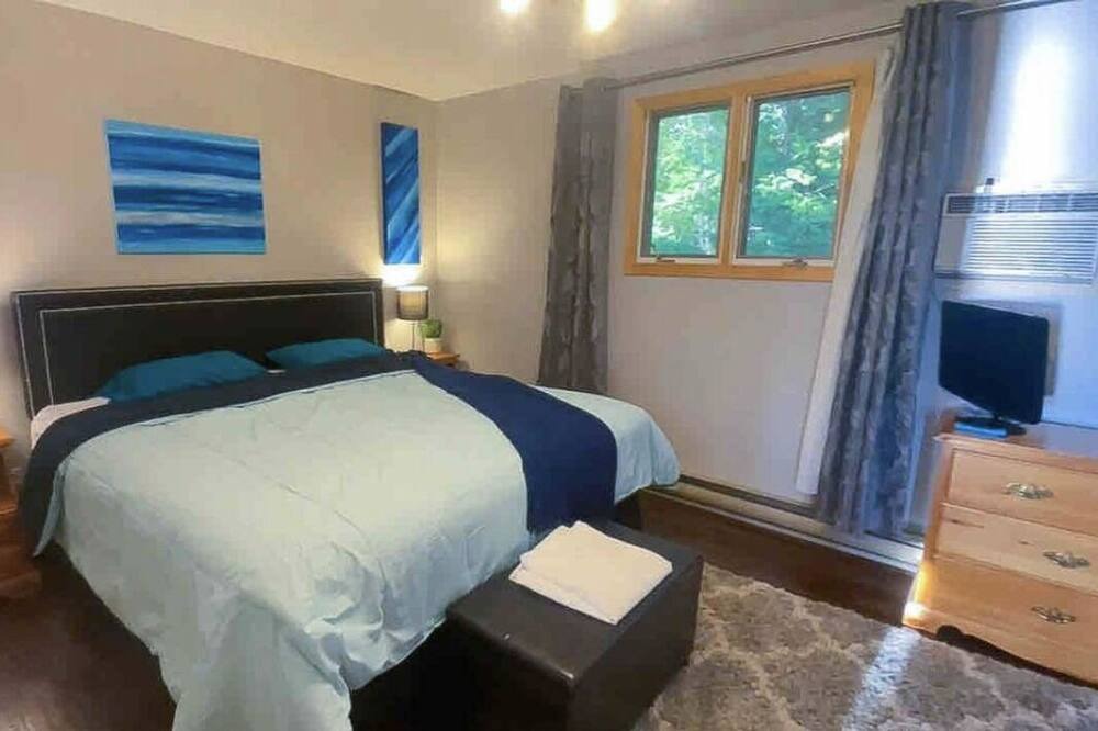 Photo of Bedroom in Arden