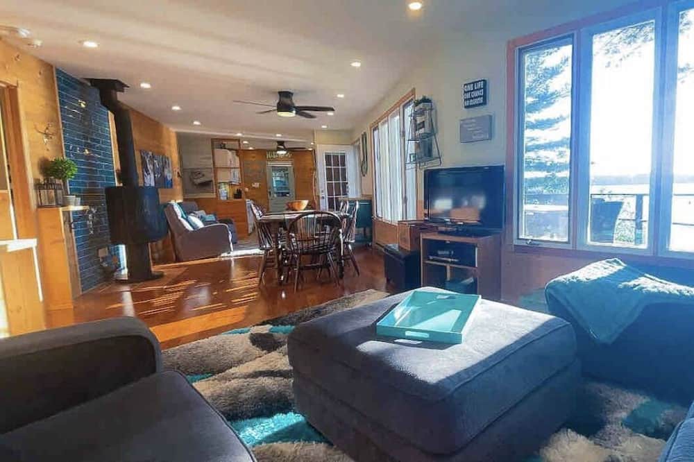 Photo of Livingroom in Arden