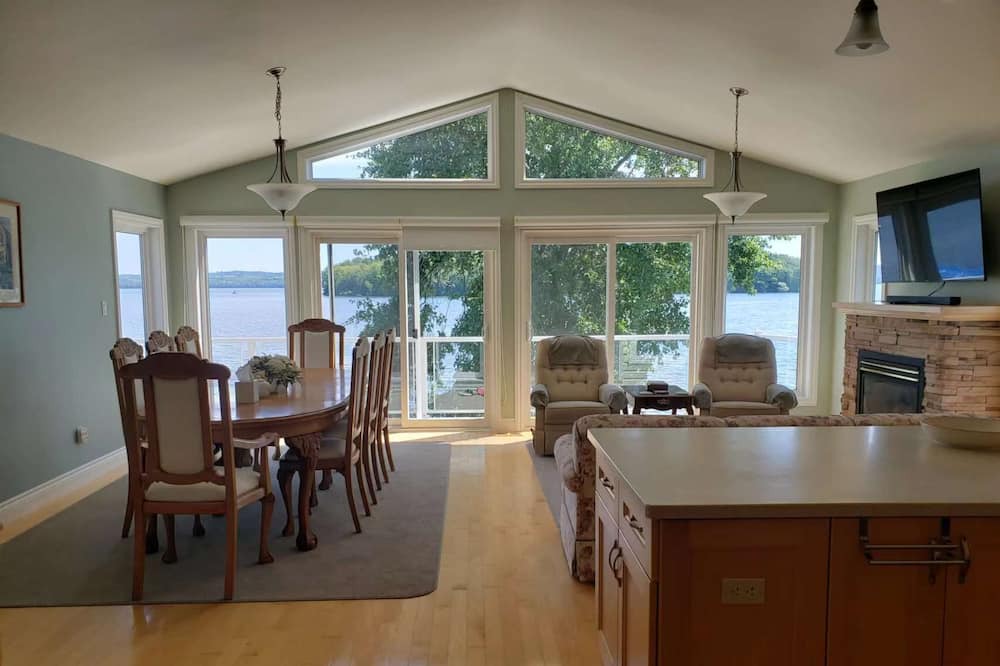 Photo of Kitchen in Otonabee-South Monaghan