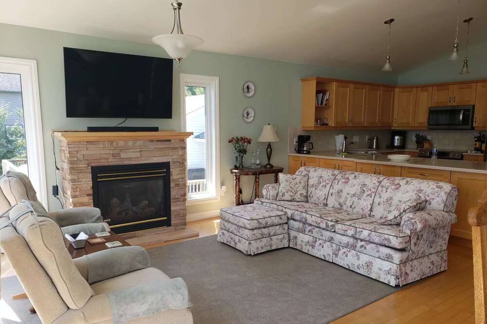 Photo of Livingroom in Otonabee-South Monaghan
