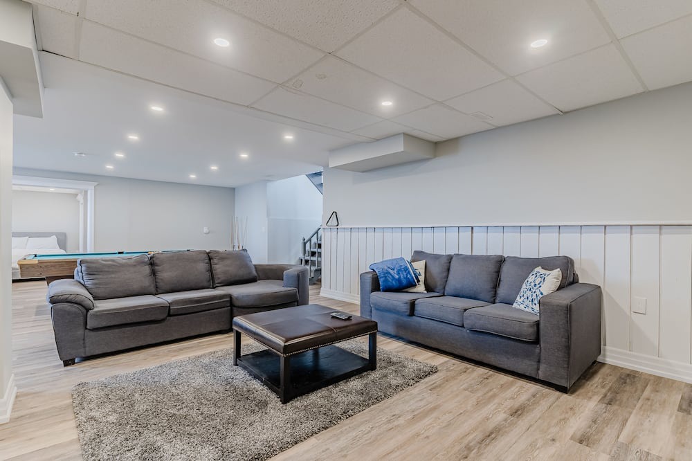 Photo of Livingroom in Kawartha Lakes