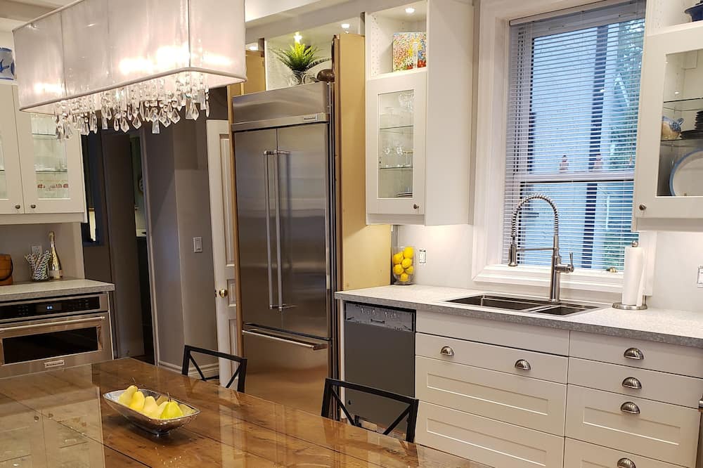 Photo of Kitchen in Cobourg