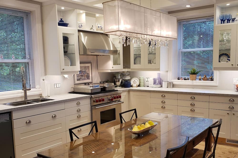 Photo of Kitchen in Cobourg
