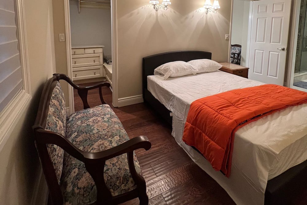 Photo of Bedroom in York Regional Municipality