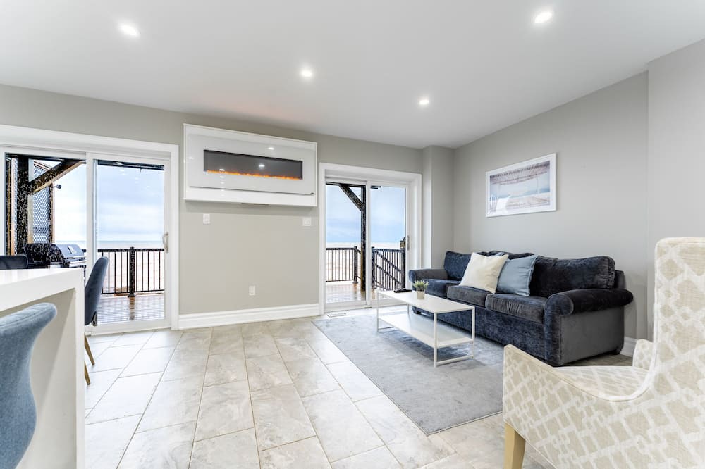 Photo of Livingroom in Winona