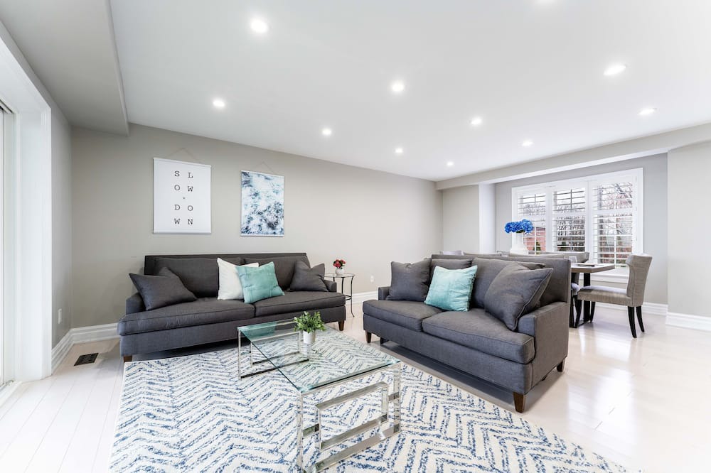 Photo of Livingroom in Winona