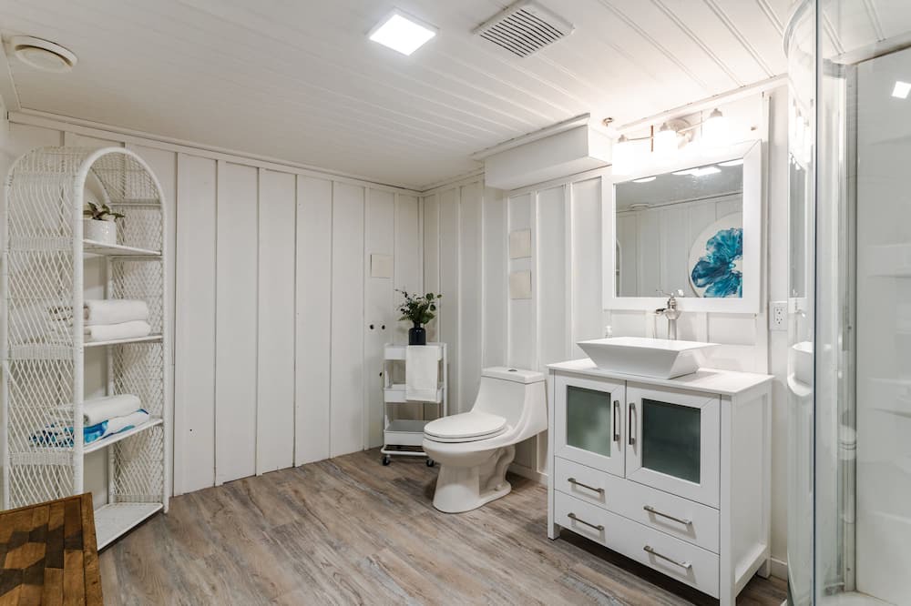 Photo of Bathroom in Ramara