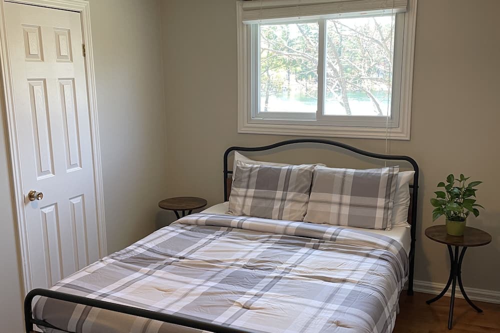 Photo of Bedroom in Washago