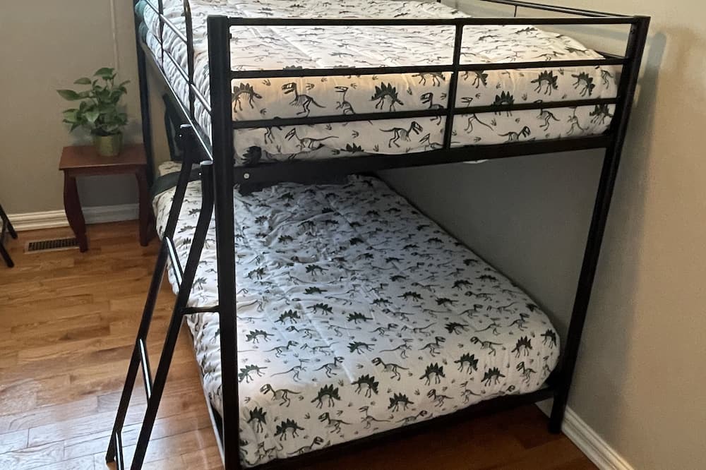 Photo of Bedroom in Washago