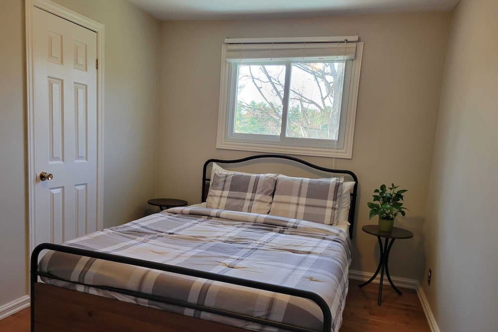 Photo of Bedroom in Washago