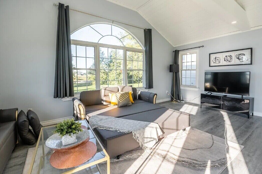 Photo of Livingroom in Dunnville