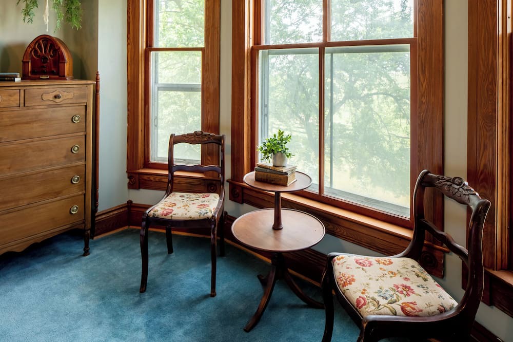 Photo of Bedroom in Lakeshore