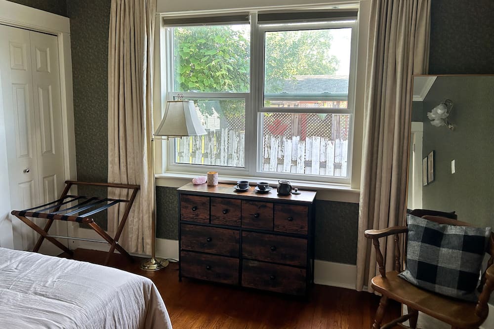 Photo of Bedroom in Fort Erie