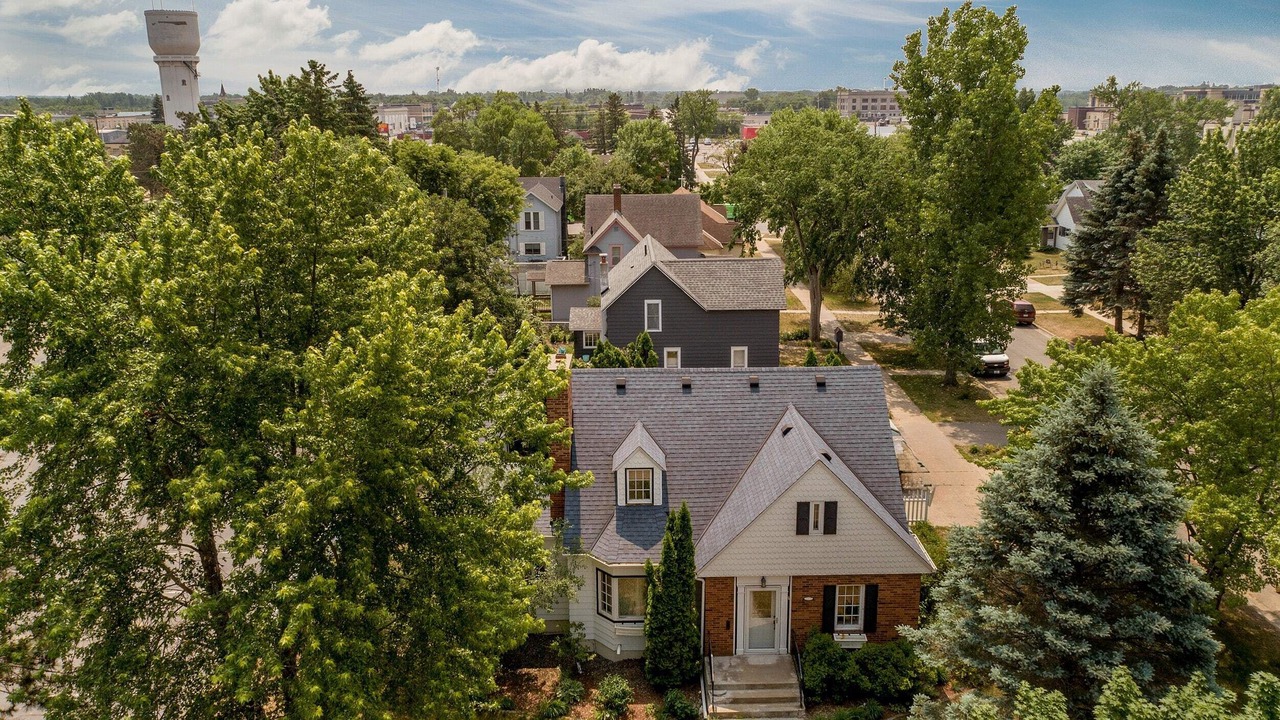 Photo of Buildings in Brainerd