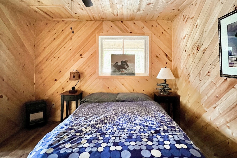 Photo of Bedroom in River Valley