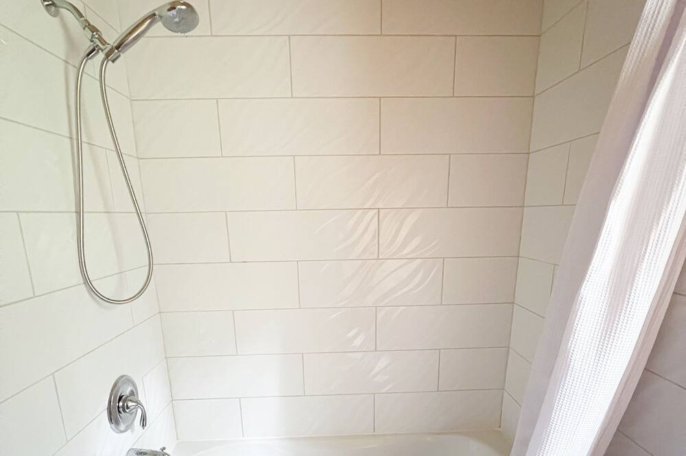 Photo of Bathroom in River Valley