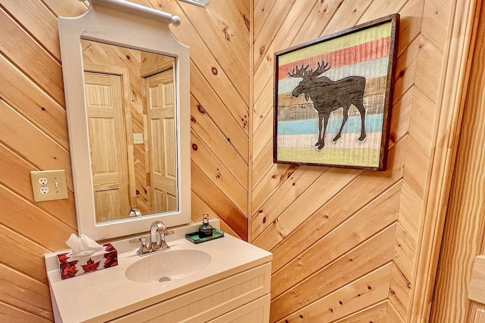 Photo of Bathroom in River Valley