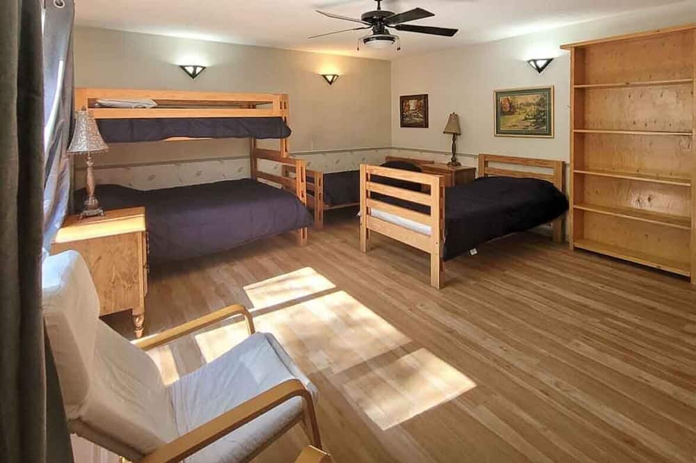 Photo of Bedroom in Addington Highlands