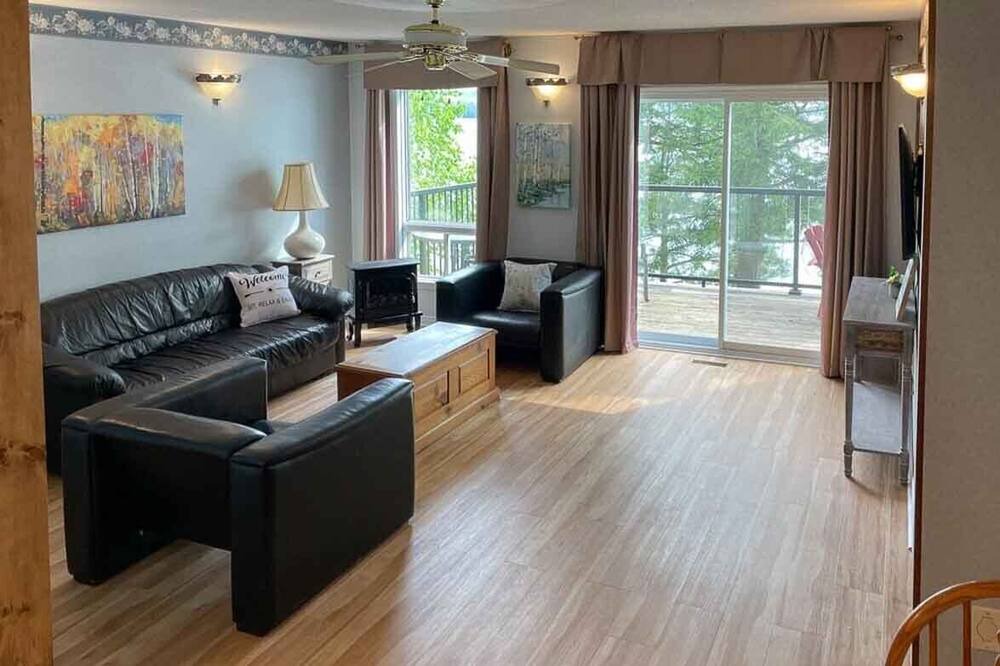 Photo of Bedroom in Addington Highlands