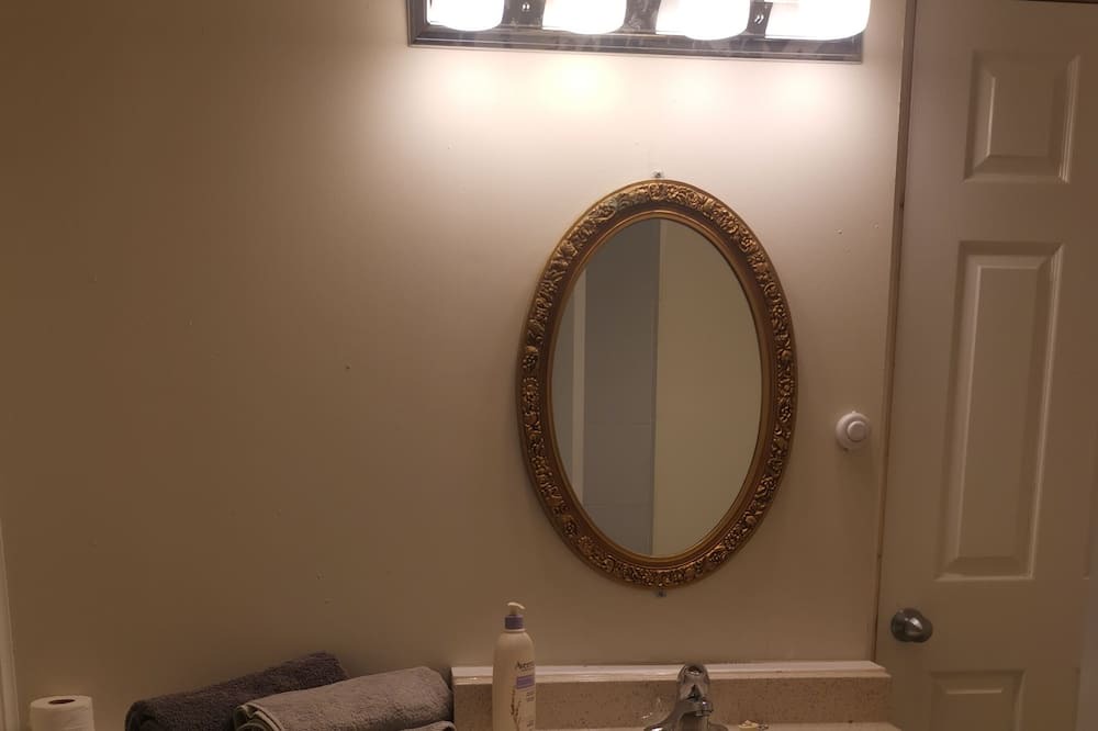 Photo of Bathroom in Grafton