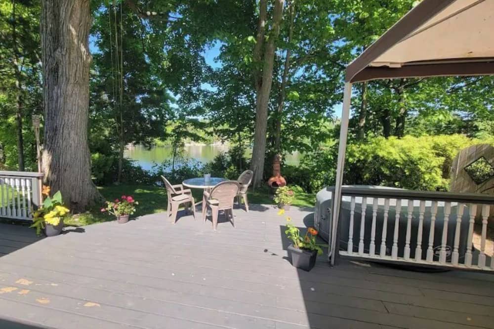 Photo of Patio Balcony in Kirkfield
