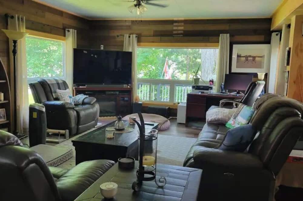 Photo of Livingroom in Kirkfield